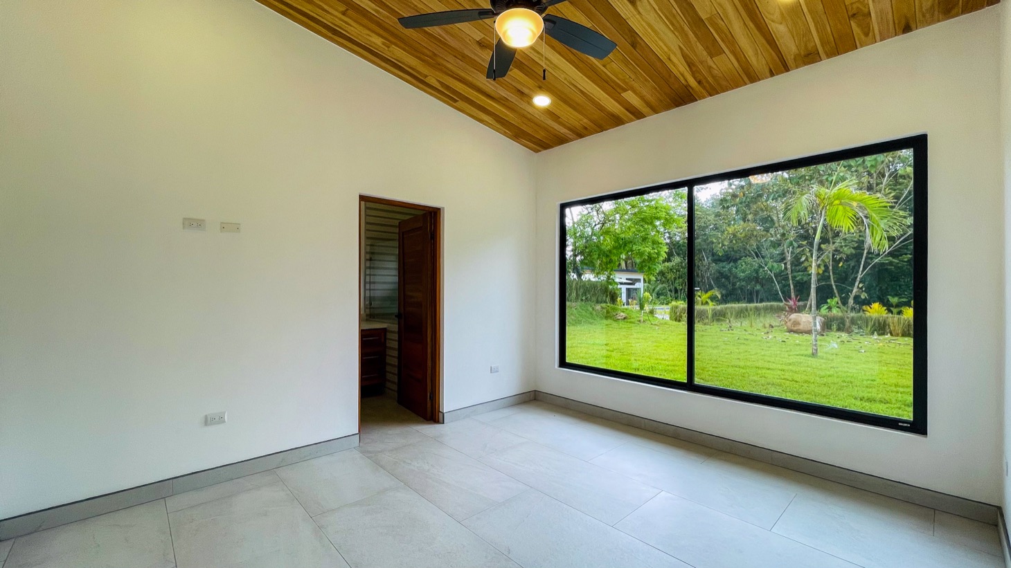 House for sale in Ojochal Costa Rica