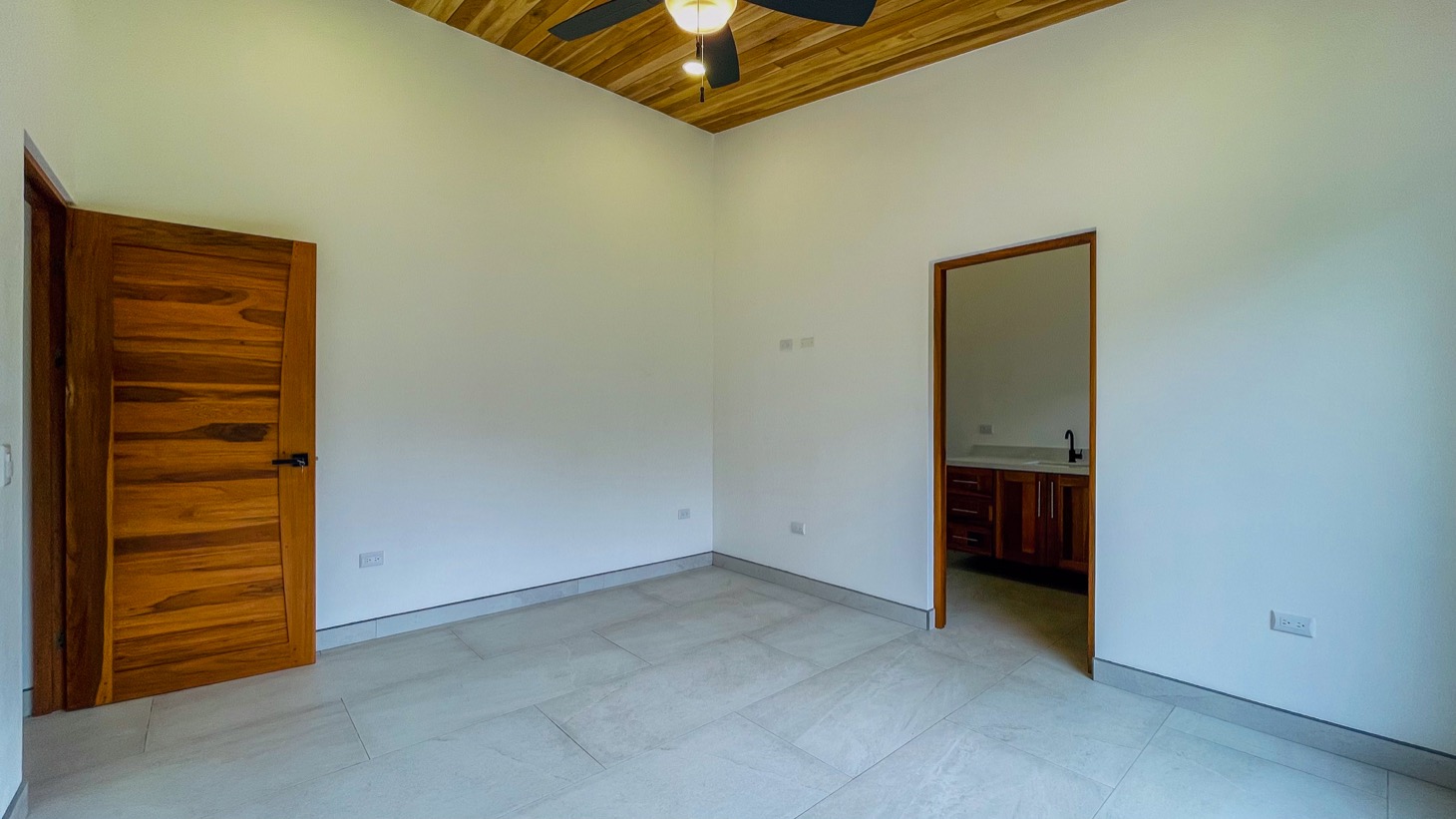 House for sale in Ojochal Costa Rica