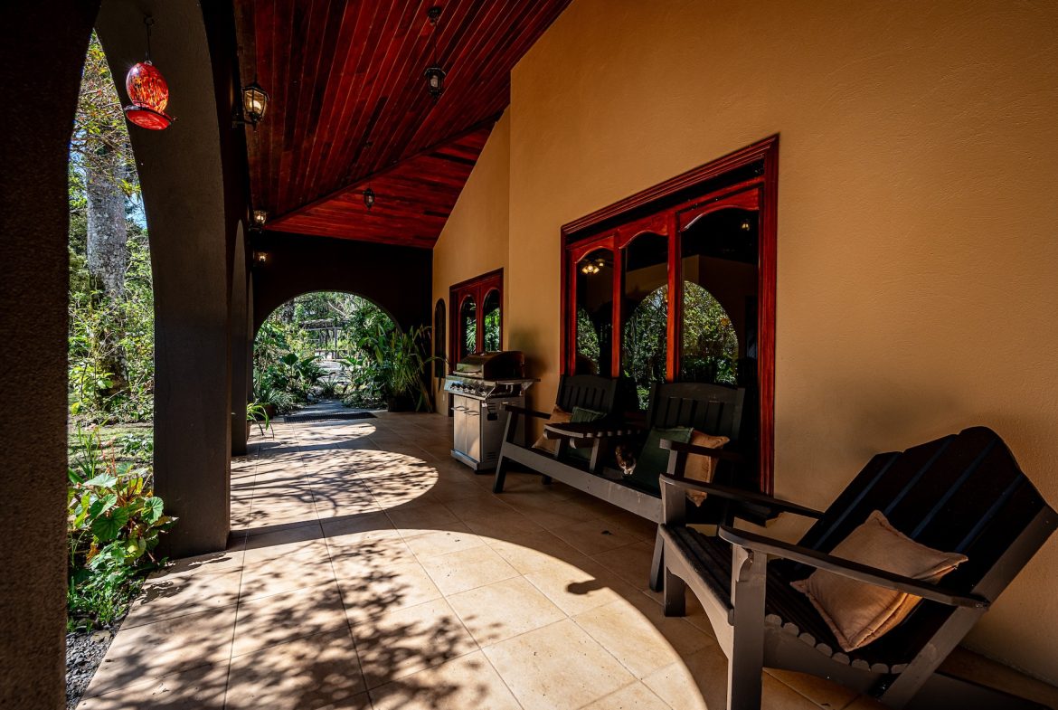 JUNGLE PROPERTY WITH IN FRONT ARENAL LAKE VIEW  AND GUEST GUEST HOUESE, IN TEJONA – 4.17 ACRES