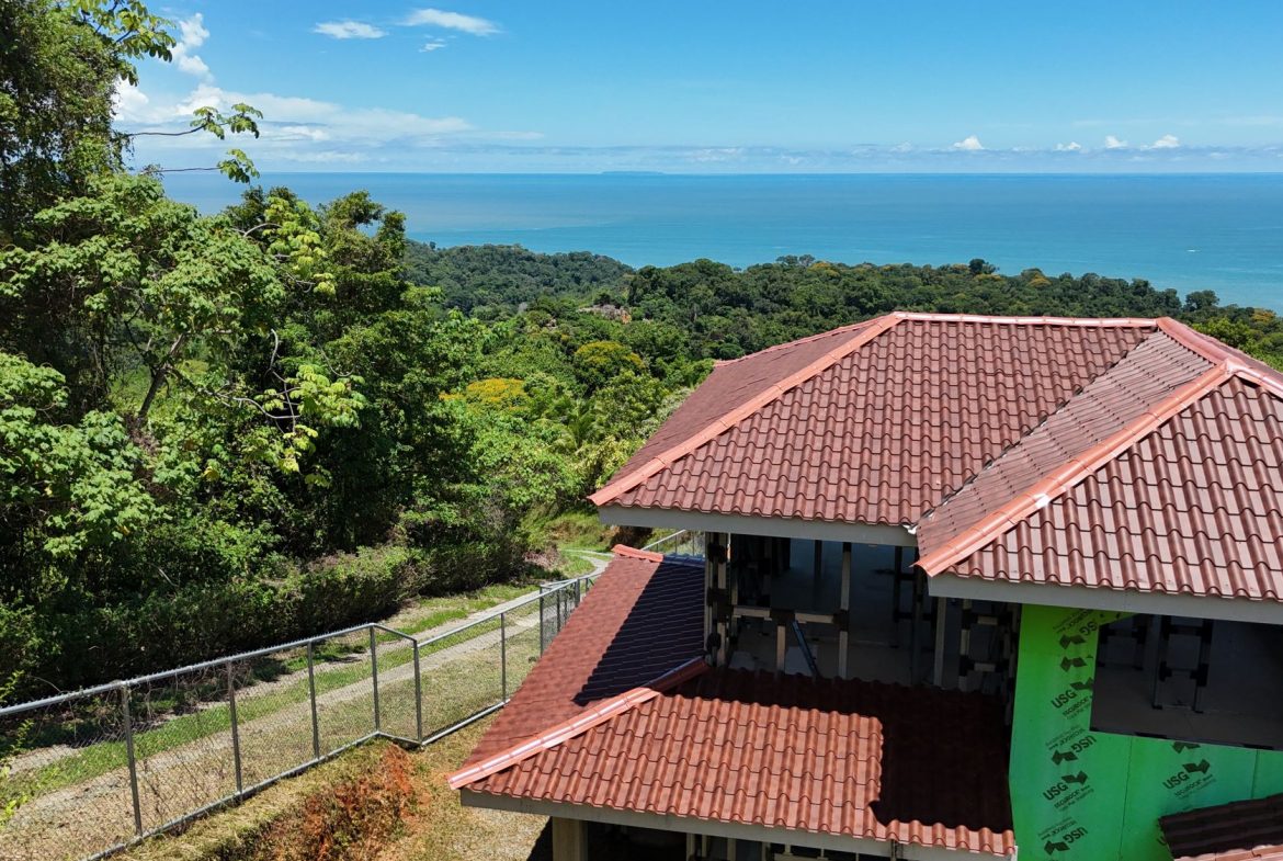 MOUNTAIN PROPERTY UNDER CONSTRUCTION IN PIÑUELAS – 1.65 ACRES, Uvita, Costa Rica — photo 4