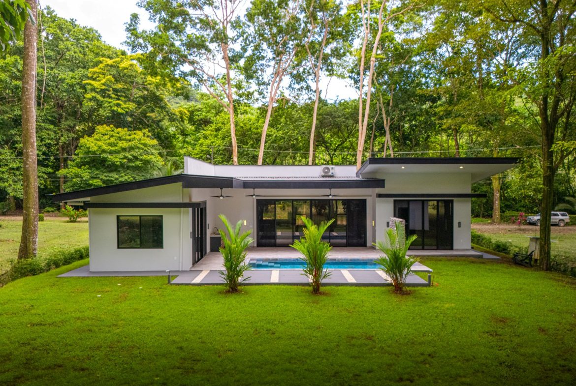 JUNGLE PROPERTY NEAR A CASCADE, IN TRES RIOS – 0.25 ACRES, Uvita, Costa Rica — photo 4