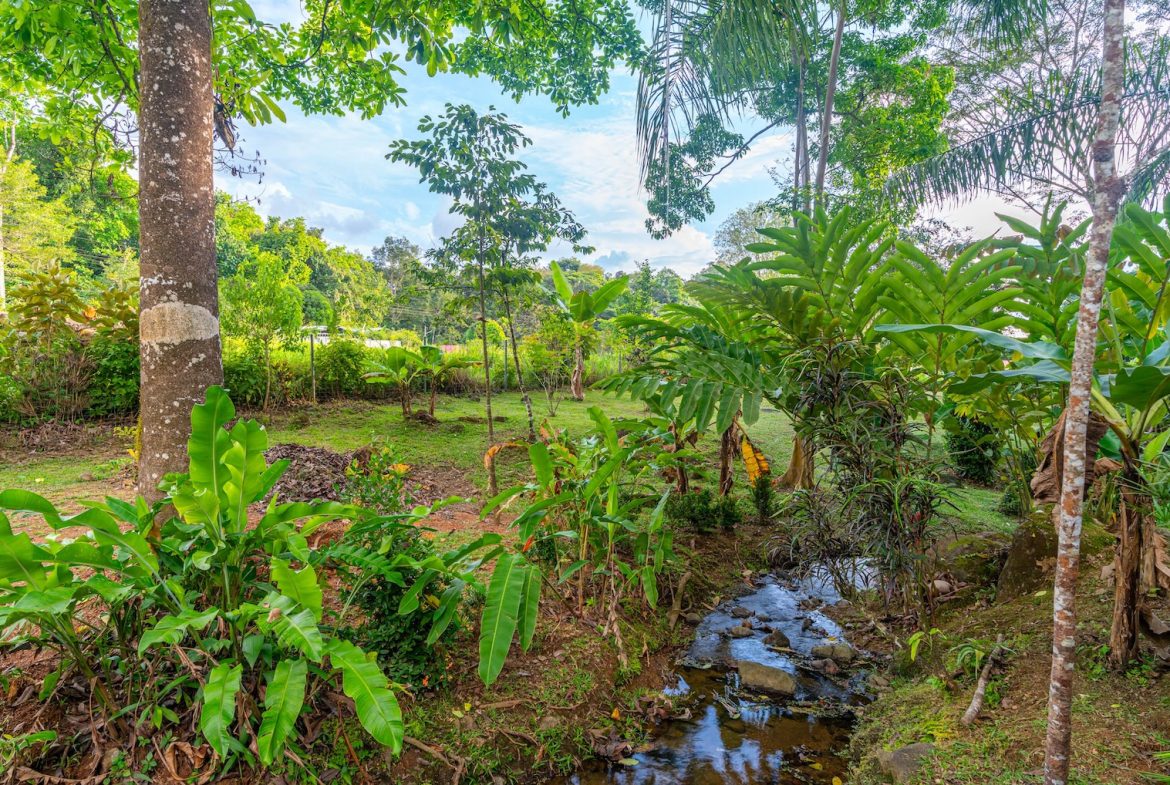 VILLA HARMONY TWO FLOOR PROPERTY WITH MOUNTAIN VIEWS, IN OJOCHAL – 0.48 ACRES