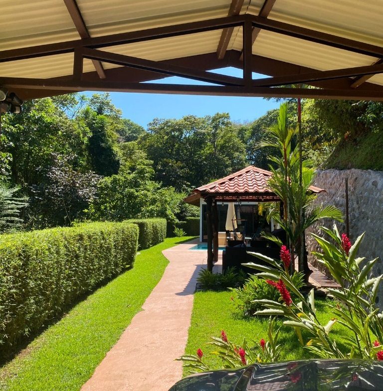PROPERTY OF ONE BEDROOM HOME WITH POOL, IN OJOCHAL – 1.12 ACRES, Uvita, Costa Rica — photo 5