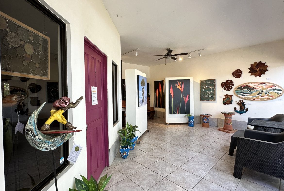 COMMERCIAL PROPERTY IN FRONT ROAD PUBLIC, IN UVITA CENTER – 0.11 ACRES, Uvita, Costa Rica — photo 4