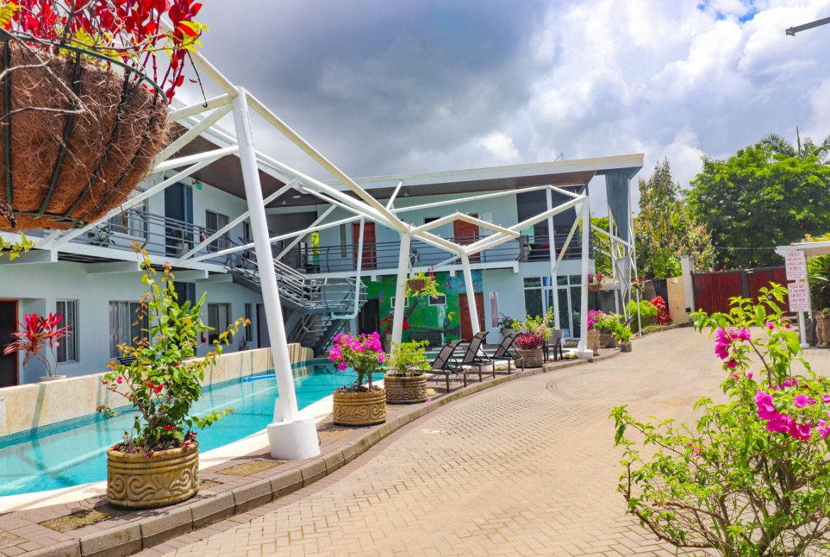 HOTEL PROPERTY WITH TWENTY TWO BEDROOM, NEAR TO THE TOWN , IN UVITA – 0.35 ACRES