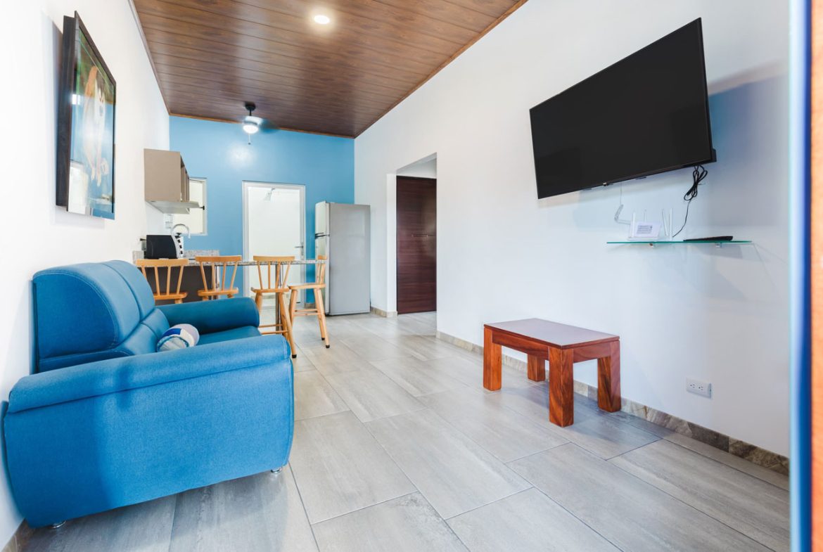 HOTEL PROPERTY WITH TWENTY TWO BEDROOM, NEAR TO THE TOWN , IN UVITA – 0.35 ACRES