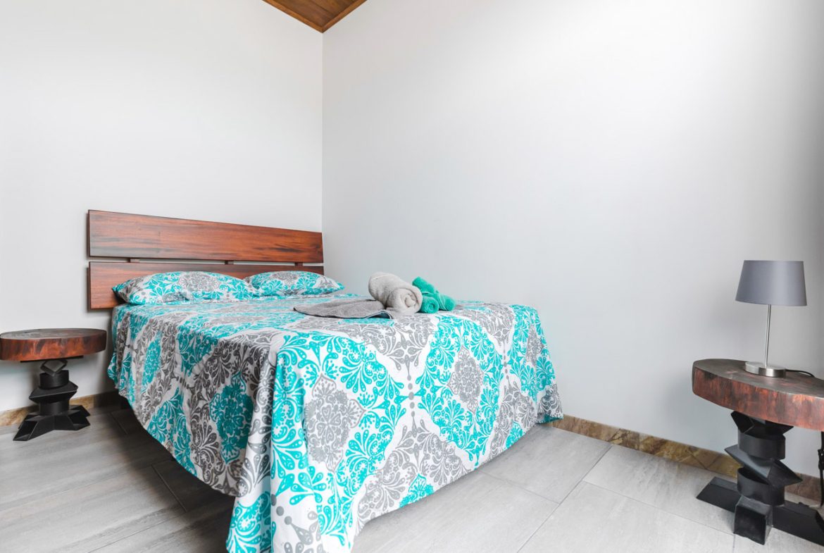 HOTEL PROPERTY WITH TWENTY TWO BEDROOM, NEAR TO THE TOWN , IN UVITA – 0.35 ACRES