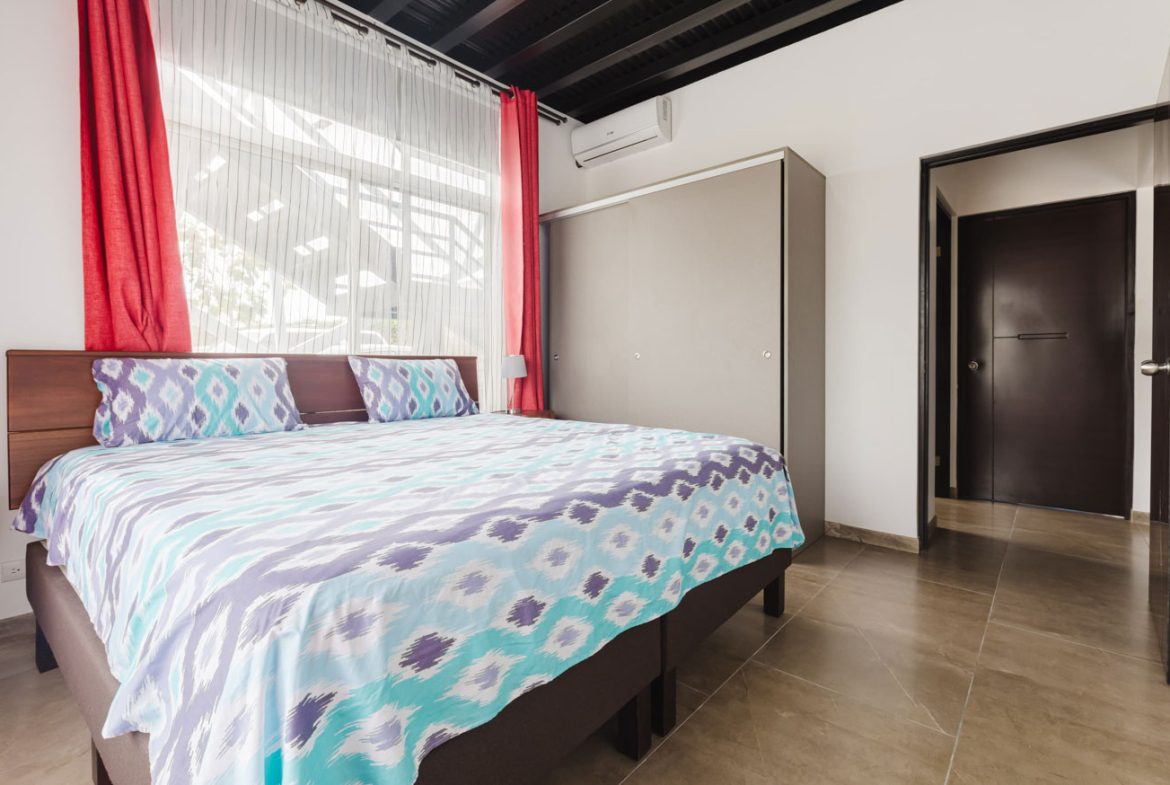 HOTEL PROPERTY WITH TWENTY TWO BEDROOM, NEAR TO THE TOWN , IN UVITA – 0.35 ACRES
