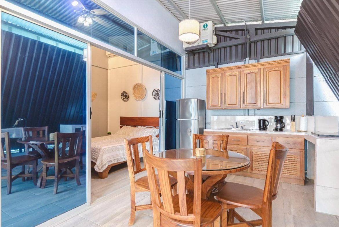 HOTEL PROPERTY WITH TWENTY TWO BEDROOM, NEAR TO THE TOWN , IN UVITA – 0.35 ACRES