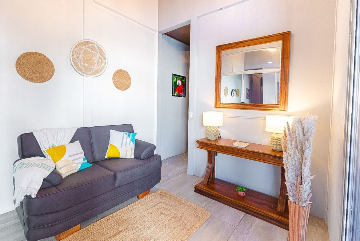 HOTEL PROPERTY WITH TWENTY TWO BEDROOM, NEAR TO THE TOWN , IN UVITA – 0.35 ACRES