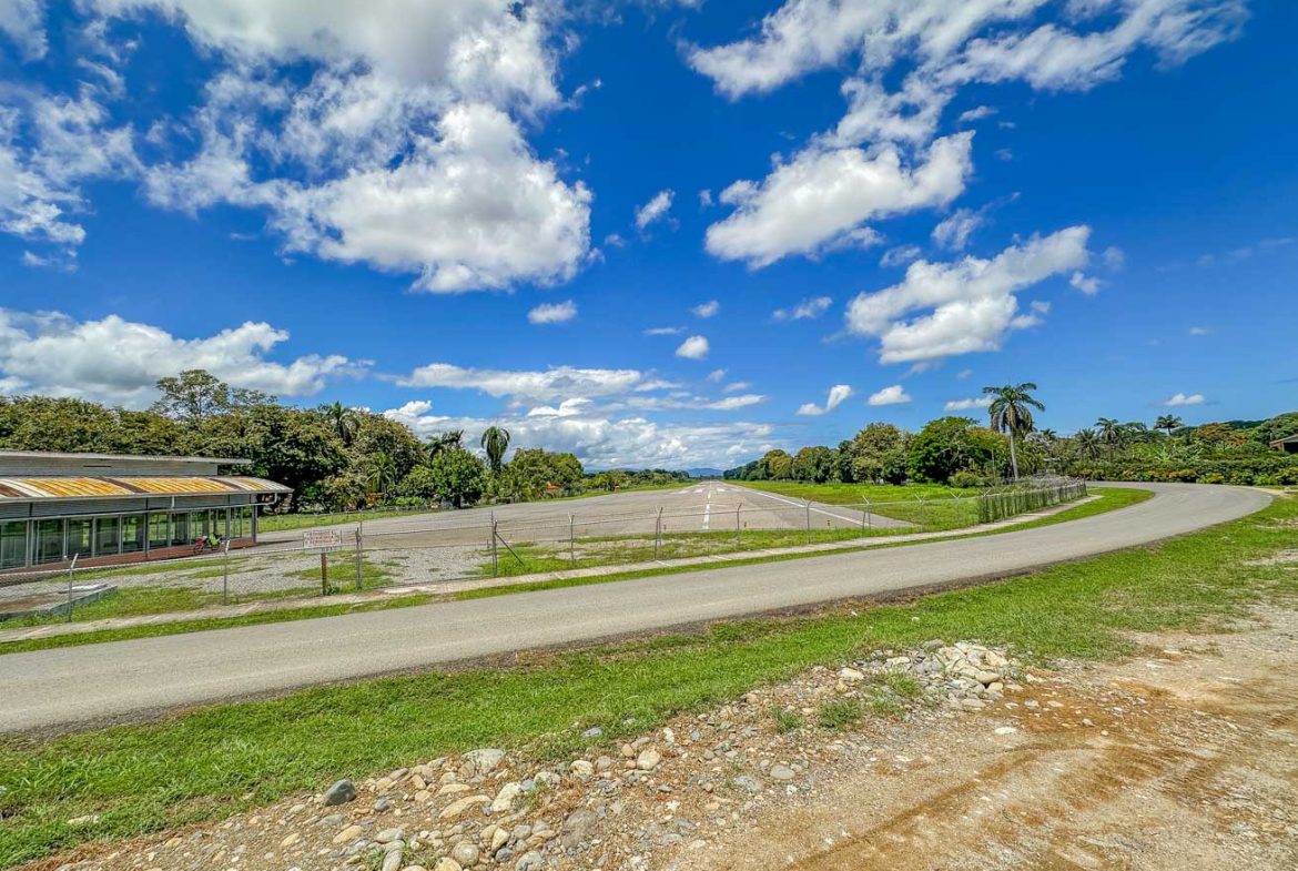 LANDSCAPE PROPERTY WITH MOUNTAIN VIEWS, IN PALMAR SUR – 3.7 ACRES