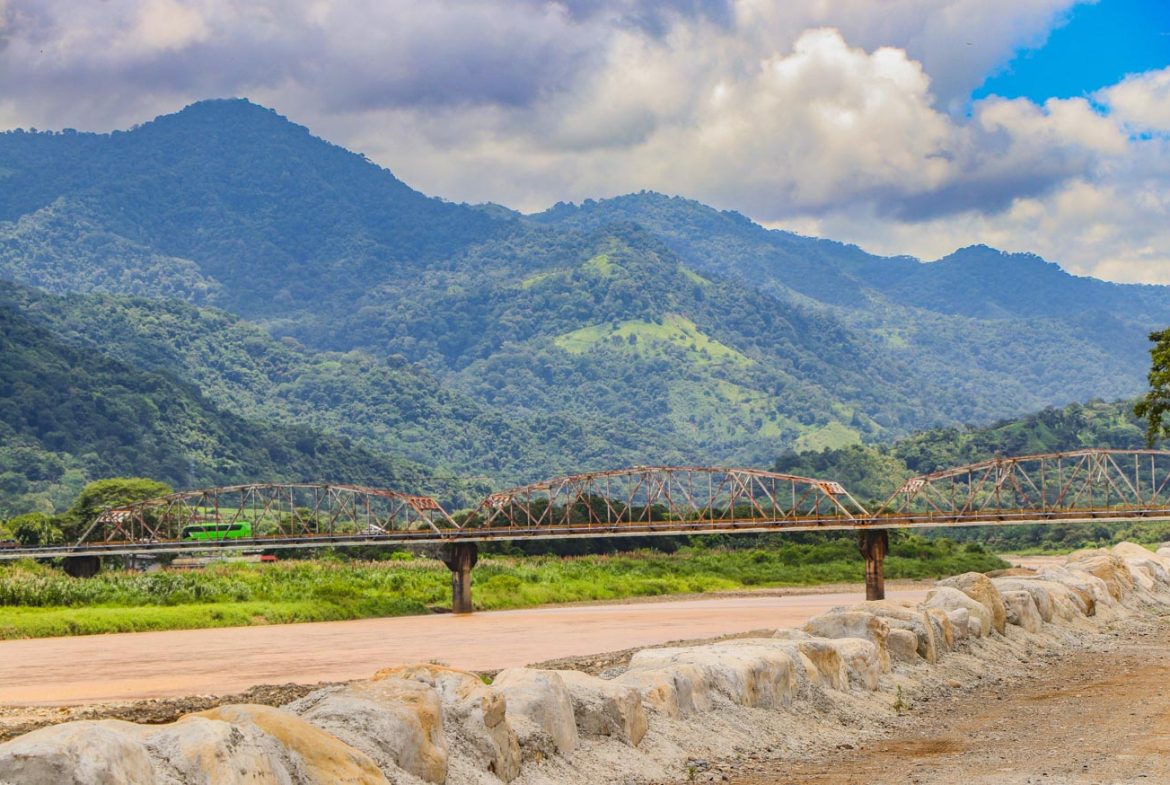 LANDSCAPE PROPERTY WITH MOUNTAIN VIEWS, IN PALMAR SUR – 3.7 ACRES