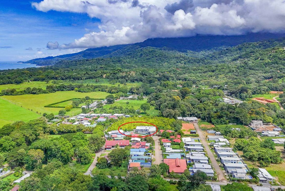 HOTEL PROPERTY WITH TWENTY TWO BEDROOM, NEAR TO THE TOWN , IN UVITA – 0.35 ACRES