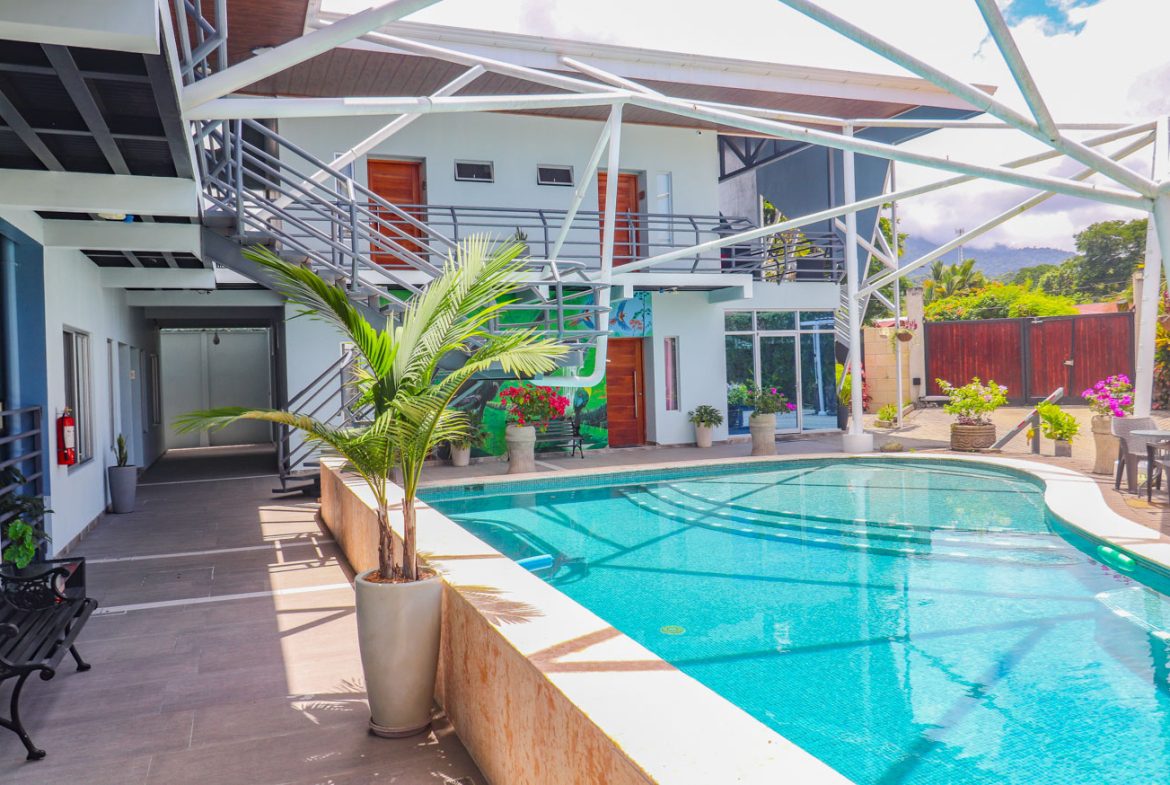 HOTEL PROPERTY WITH TWENTY TWO BEDROOM, NEAR TO THE TOWN , IN UVITA – 0.35 ACRES