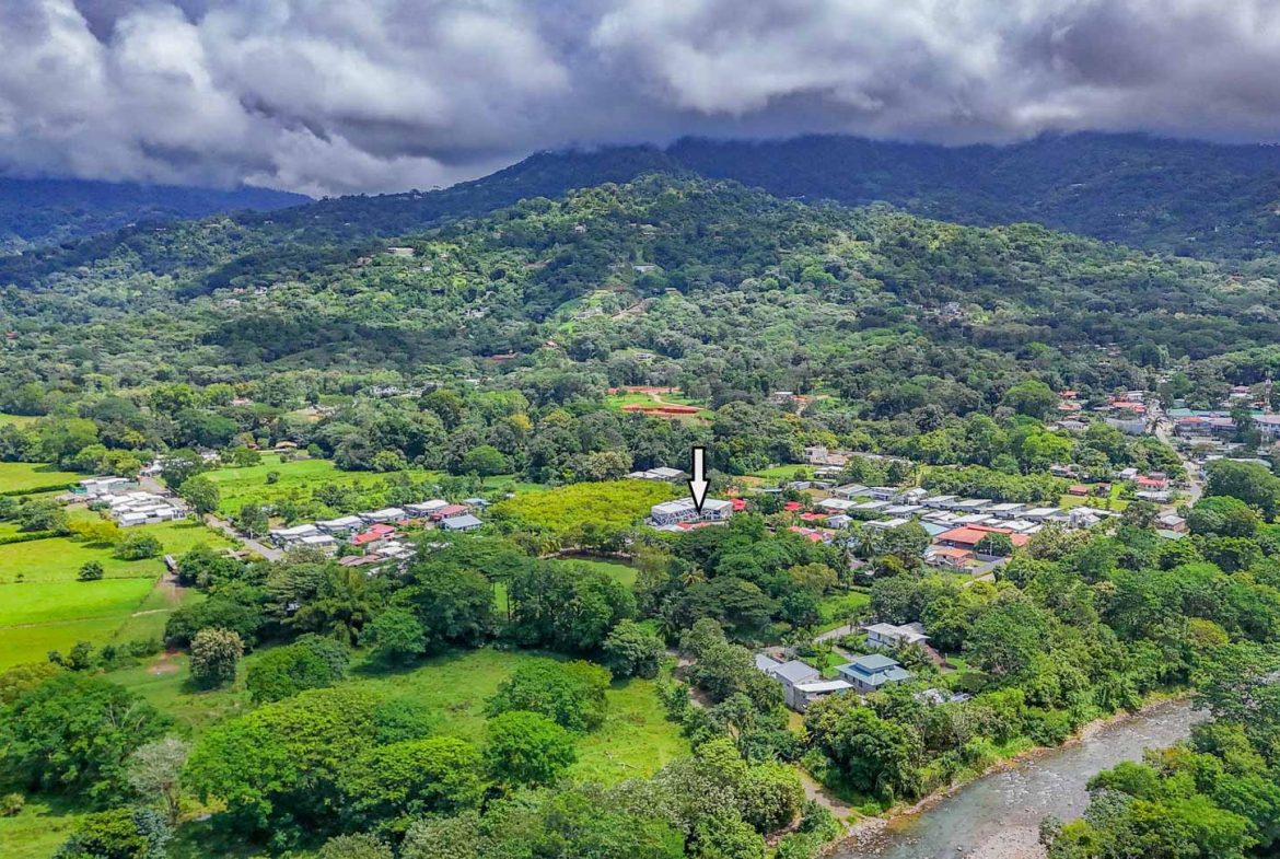 HOTEL PROPERTY WITH TWENTY TWO BEDROOM, NEAR TO THE TOWN , IN UVITA – 0.35 ACRES