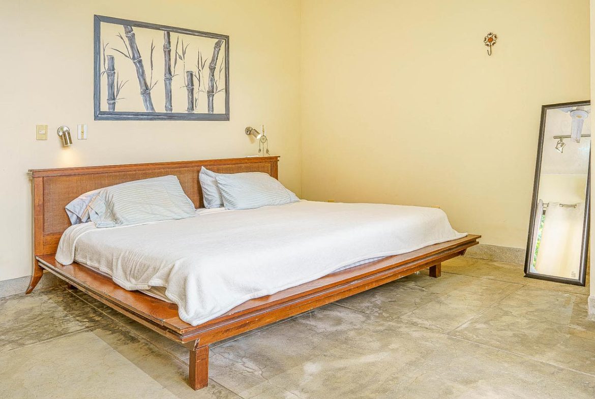 JUNGLE PROPERTY WITH 2 BEDROOM AND PANORAMIC VIEWS OF THE MOUNTAINS, IN OJOCHAL – 1.3 ACRES