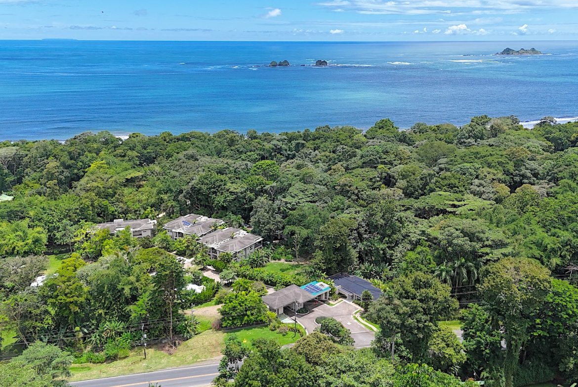 ELAN GROUND FLOOR 2 BEDROOM CONDO WITH BEACH ACCESS, Uvita, Costa Rica — photo 3