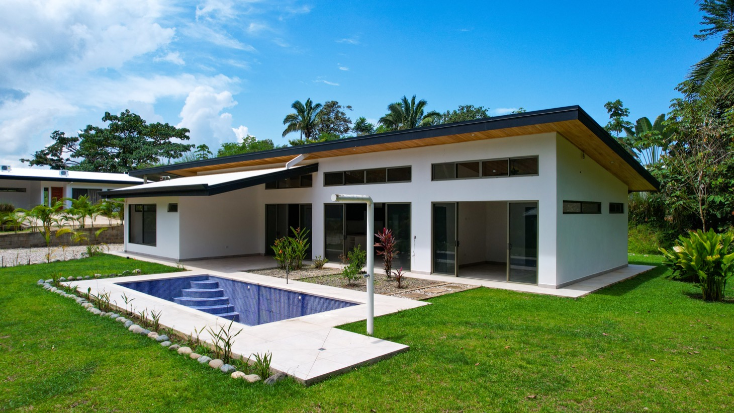 House for sale in Ojochal Costa Rica