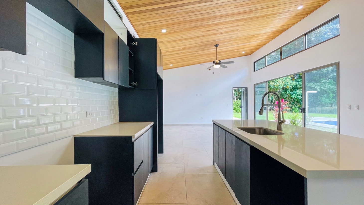 House for sale in Ojochal Costa Rica