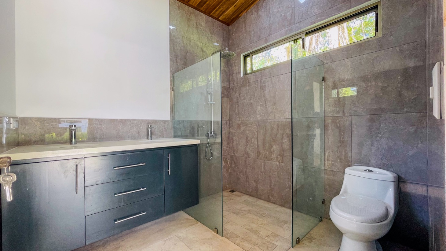 House for sale in Ojochal Costa Rica