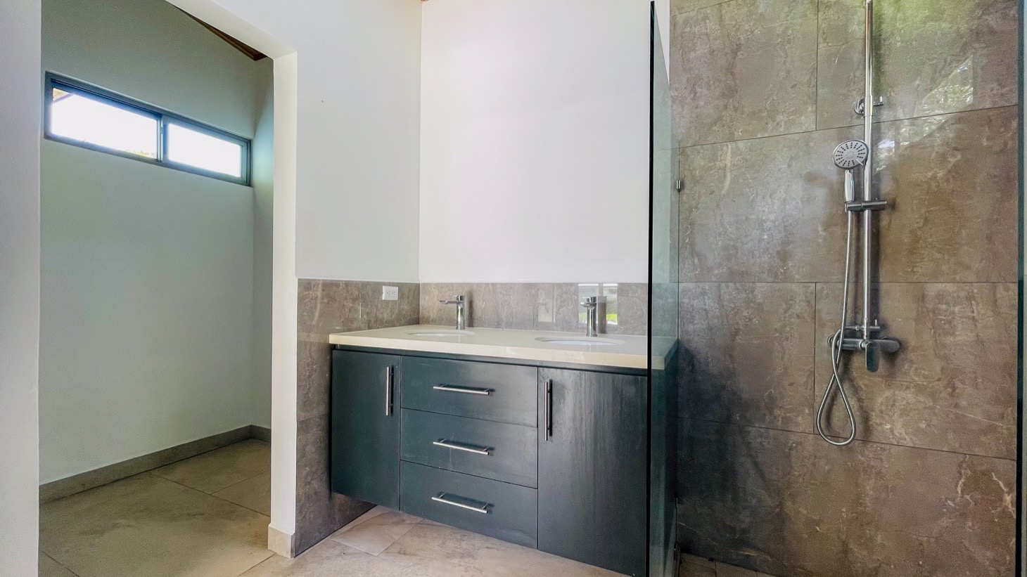 House for sale in Ojochal Costa Rica