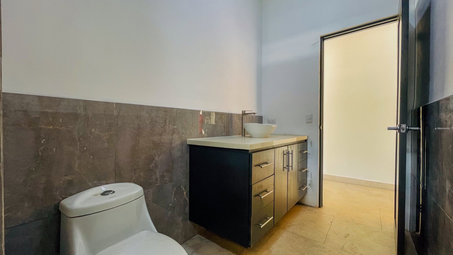 House for sale in Ojochal Costa Rica