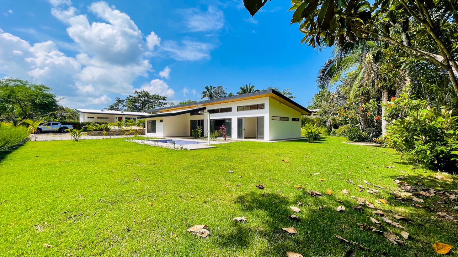 House for sale in Ojochal Costa Rica