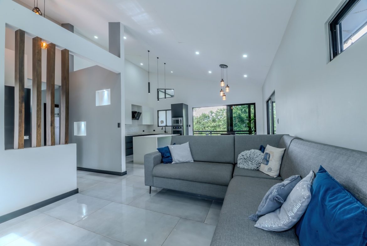 PROPERTY THREE BEDROOM HOME WITH LANDSCAPING VIEWS, IN SAN ISIDRO – 0.21 ACRES