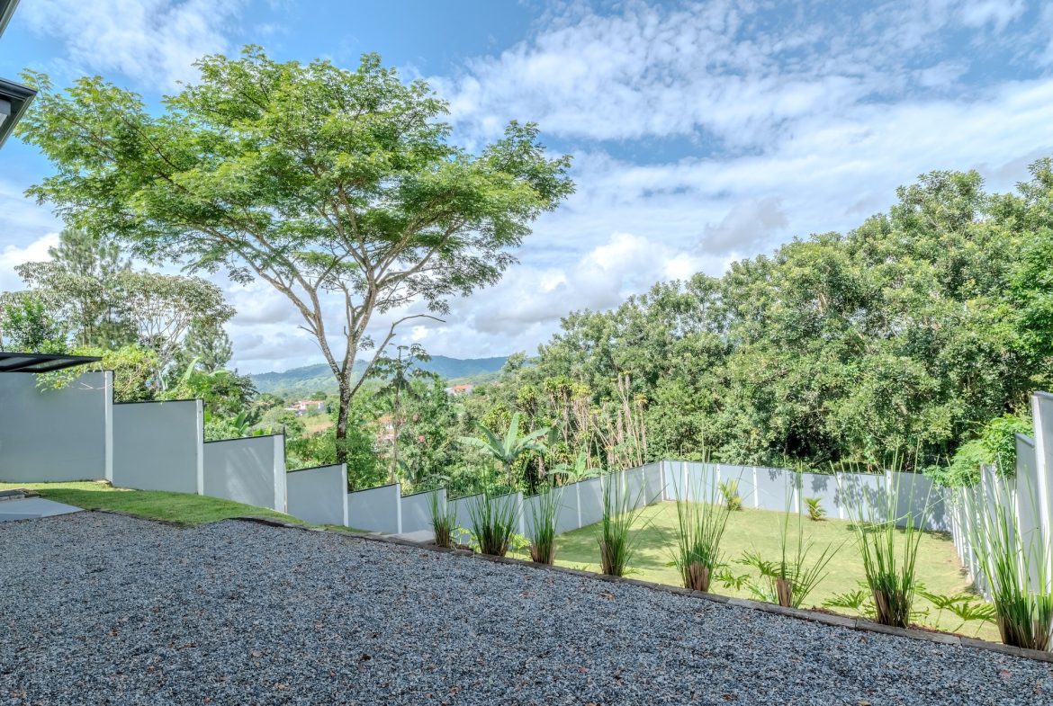 PROPERTY THREE BEDROOM HOME WITH LANDSCAPING VIEWS, IN SAN ISIDRO – 0.21 ACRES