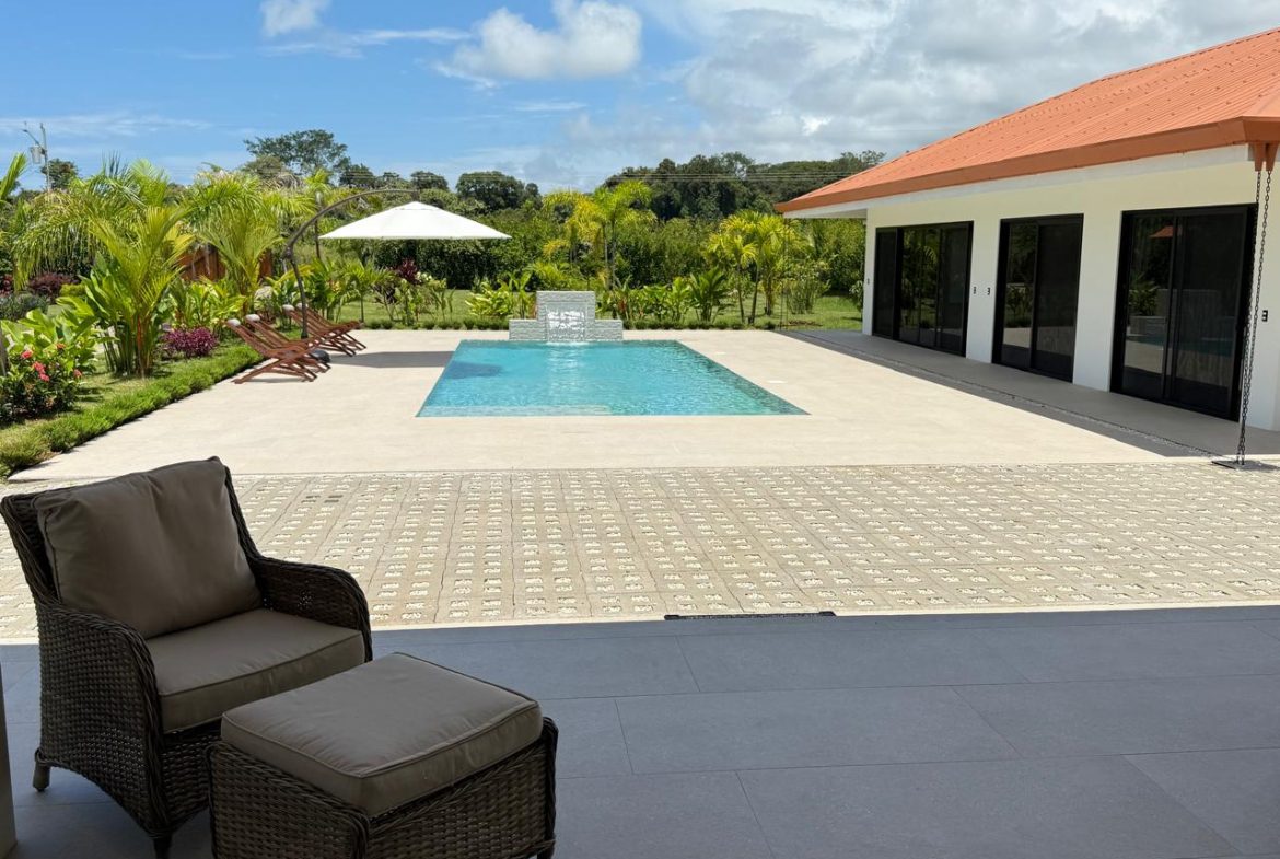 LANDSCAPE PROPERTY WITH POOL AND GUEST HOUSE CASA BLANCA, IN MATAPALO – 1.23 ACRES, Uvita, Costa Rica — photo 5