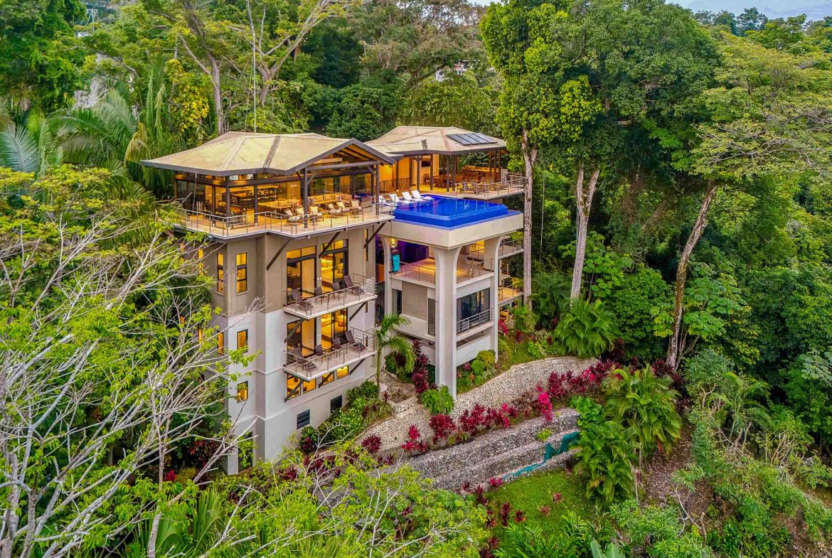 LUXURY PROPERTY WITH PANORAMIC OCEAN VIEWS, IN MANUEL ANTONIO – 1.53 ACRES, Uvita, Costa Rica — photo 4