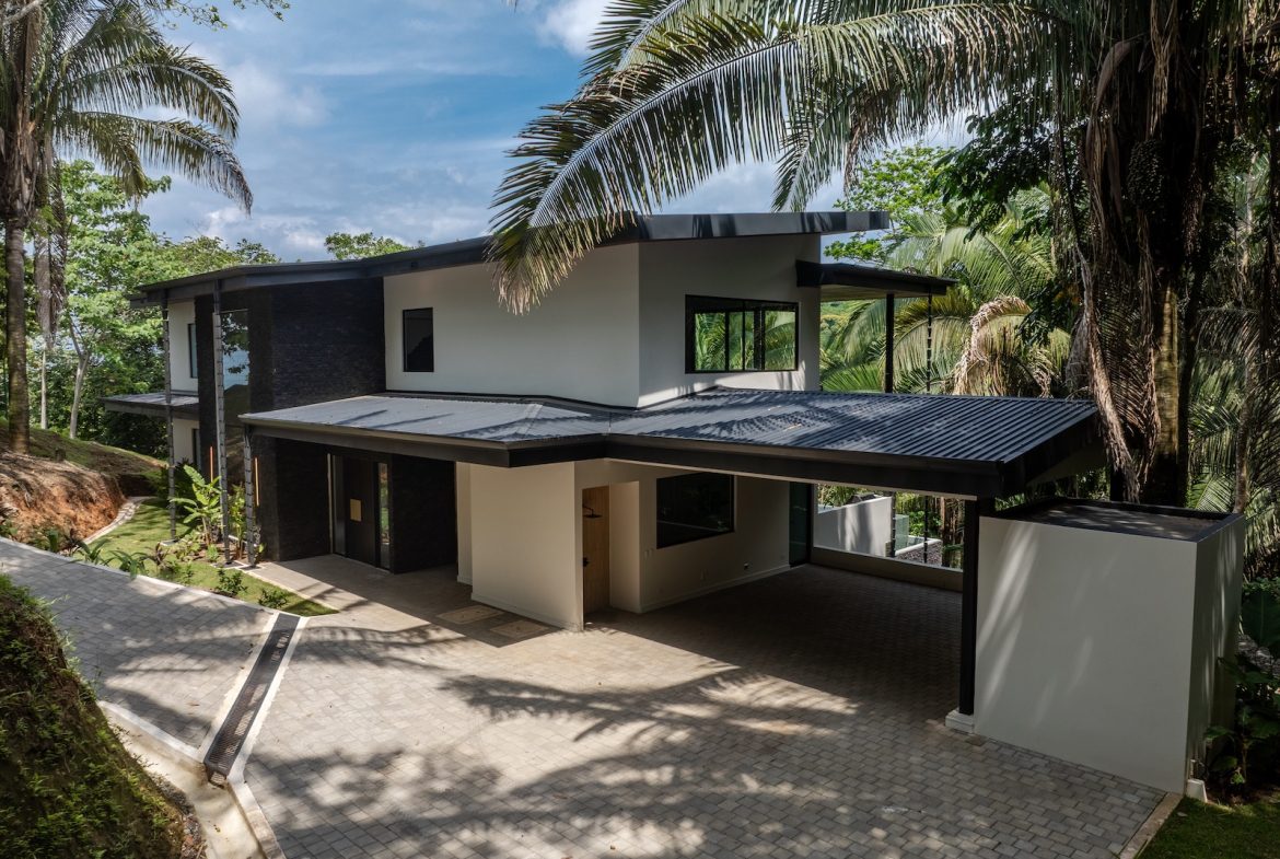 CASA 13 – LUXURY HOME IN EXCLUSIVE COMMUNITY OF LAS COLINAS, Uvita, Costa Rica — photo 3