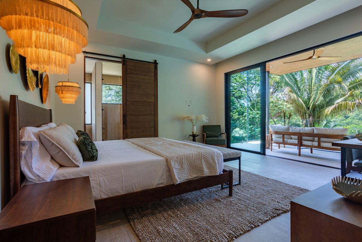 CASA 13 – LUXURY HOME IN EXCLUSIVE COMMUNITY OF LAS COLINAS
