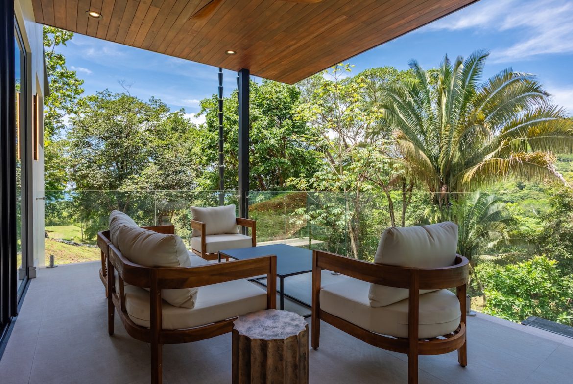 CASA 13 – LUXURY HOME IN EXCLUSIVE COMMUNITY OF LAS COLINAS