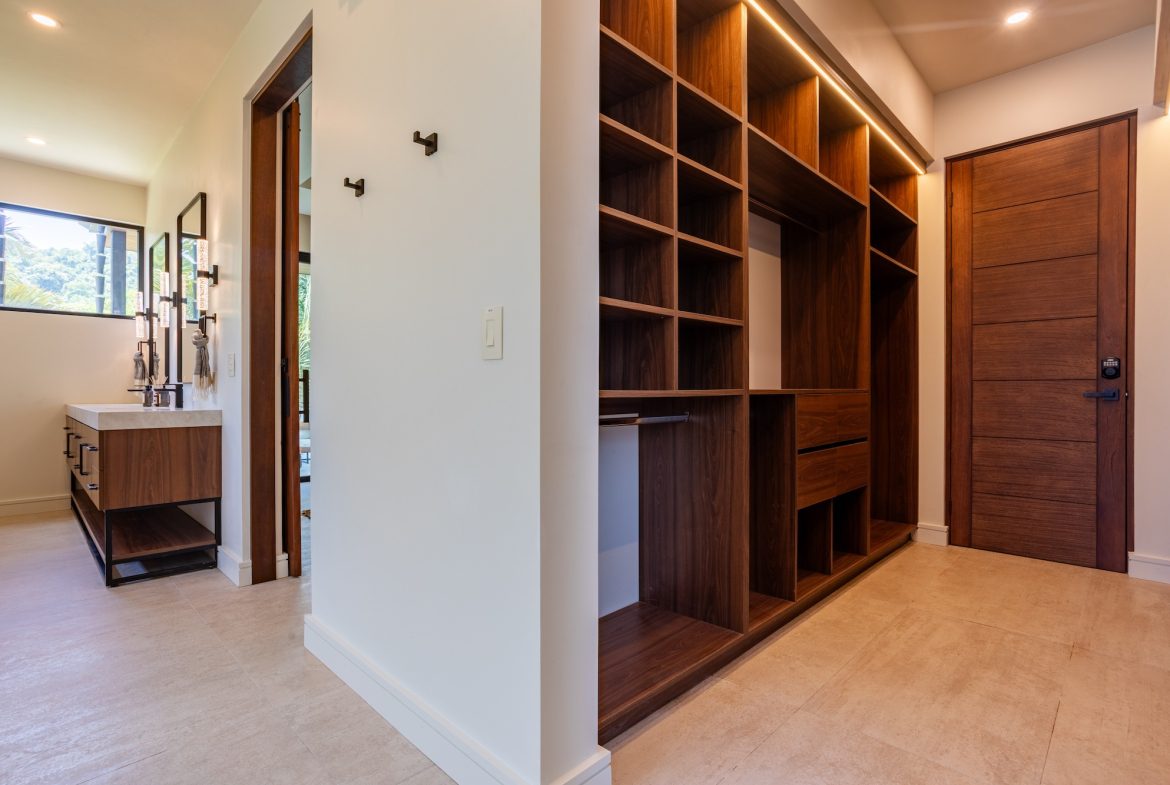 CASA 13 – LUXURY HOME IN EXCLUSIVE COMMUNITY OF LAS COLINAS