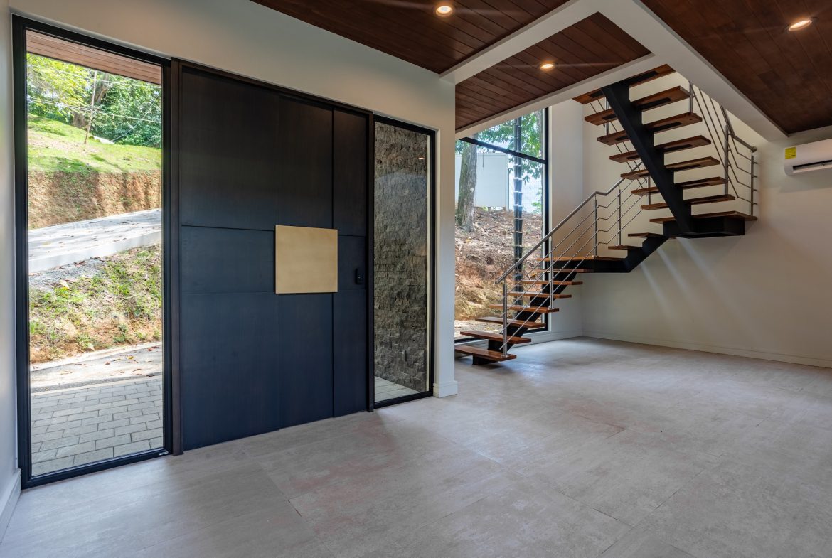 CASA 13 – LUXURY HOME IN EXCLUSIVE COMMUNITY OF LAS COLINAS