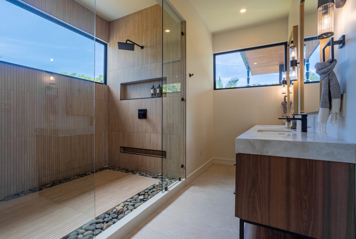 CASA 13 – LUXURY HOME IN EXCLUSIVE COMMUNITY OF LAS COLINAS