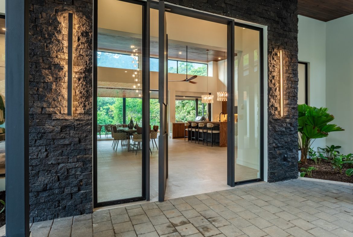 CASA 23 – LAS COLINAS LUXURY ONE LEVEL HOME CLOSE TO EVERYTHING, Uvita, Costa Rica — photo 8