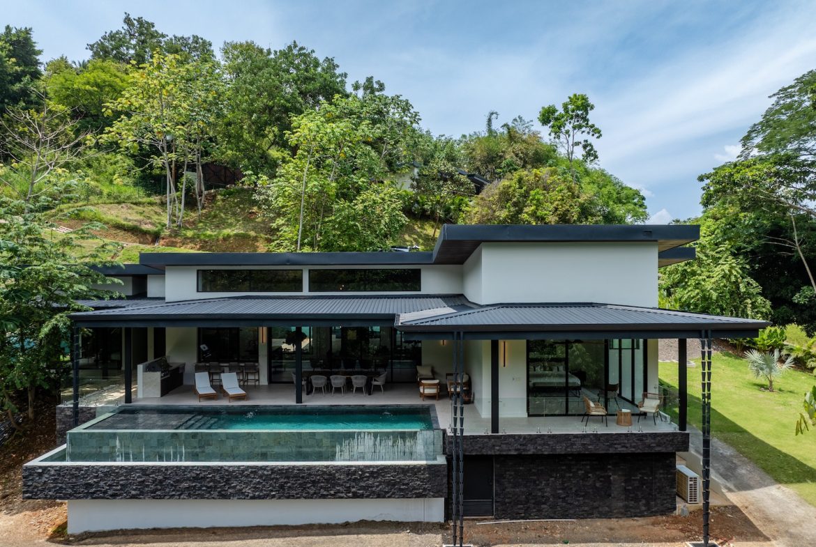 CASA 23 – LAS COLINAS LUXURY ONE LEVEL HOME CLOSE TO EVERYTHING, Uvita, Costa Rica — photo 3
