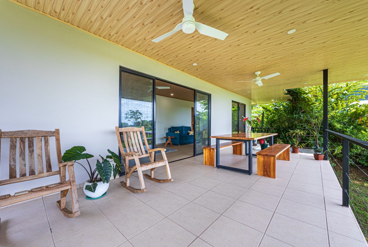 TWO FLOOR PROPERTY WITH TWO BEDROOM AND OCEAN VIEWS, IN SAN JOSECITO – 2.2 ACRES