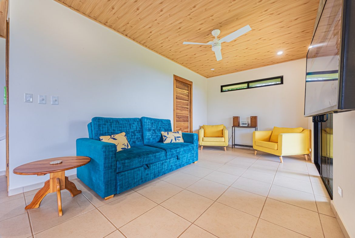 TWO FLOOR PROPERTY WITH TWO BEDROOM AND OCEAN VIEWS, IN SAN JOSECITO – 2.2 ACRES