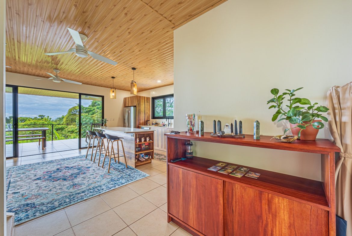TWO FLOOR PROPERTY WITH TWO BEDROOM AND OCEAN VIEWS, IN SAN JOSECITO – 2.2 ACRES