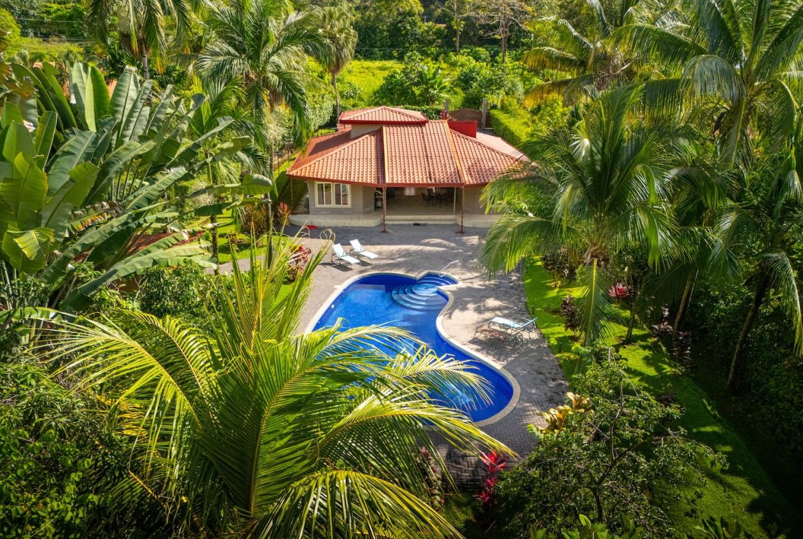 PROPERTY WITH THREE BEDROOM HOME NEAR TO THE OJOCHAL CENTER – 0.37 ACRES, Uvita, Costa Rica — photo 5
