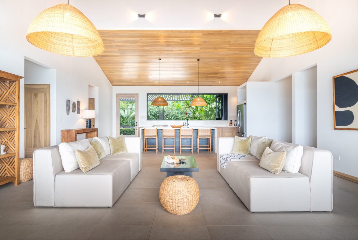 PROPERTY FIVE BEDROOM HOME WITH OCEAN AND MOUNTAINS PANORAMIC VIEWS, IN TRES RIOS – 4.08 ACRES, Uvita, Costa Rica — photo 4