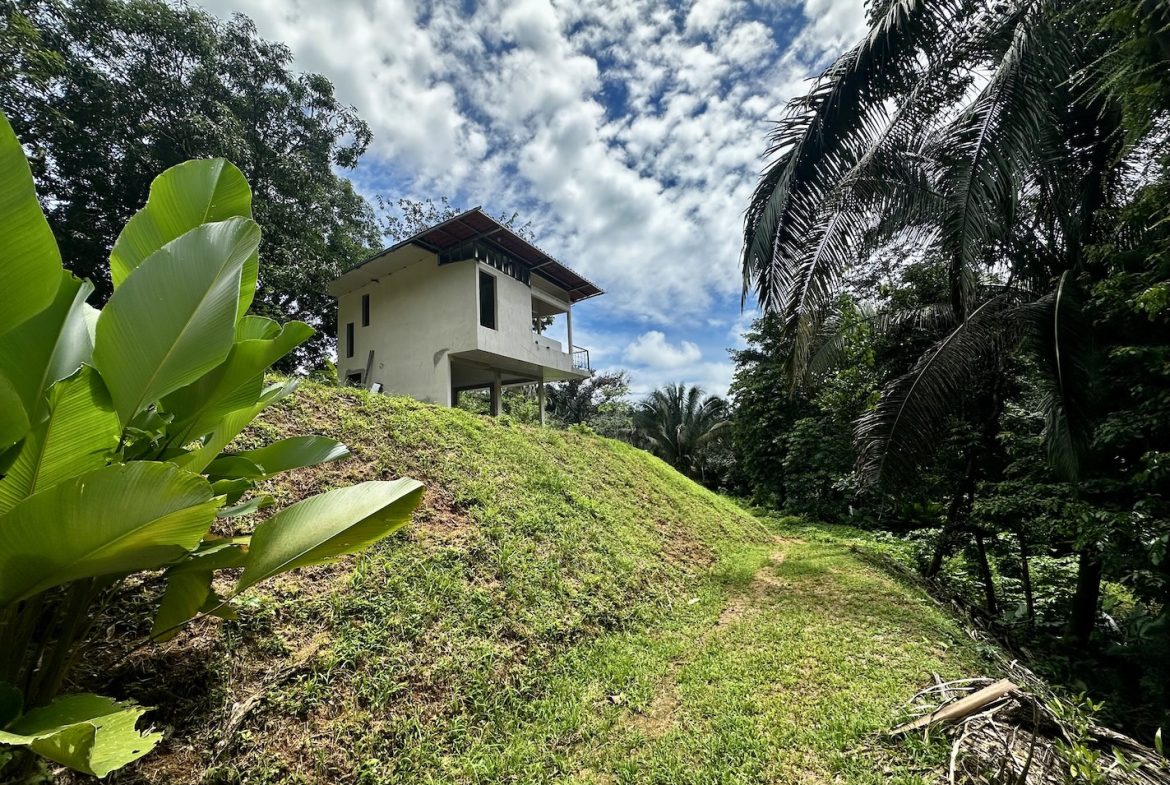 PROPERTY UNDER CONSTRUCTION WITH PROPERTY LAND VIEWS, IN PLAYA HERMOSA – 0.24 ACRES, Uvita, Costa Rica — photo 5