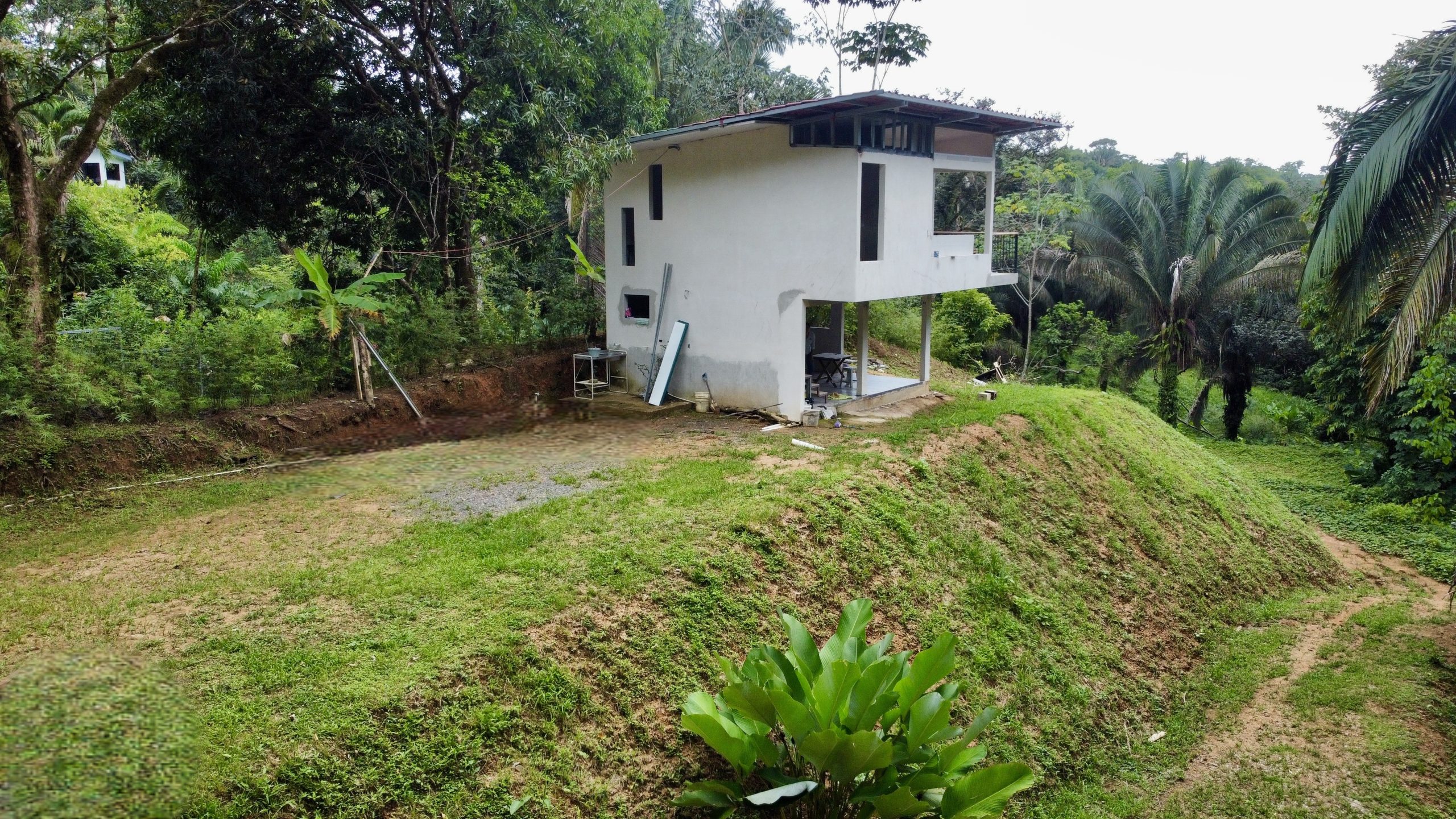 PROPERTY UNDER CONSTRUCTION WITH PROPERTY LAND VIEWS, IN PLAYA HERMOSA – 0.24 ACRES