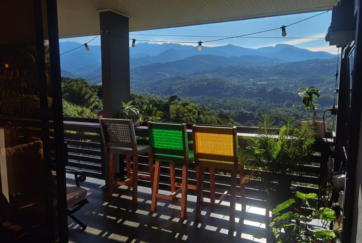 5-BEDROOM CHIRRIPO MOUNTAIN VIEW HOME WITH EASY ACCESS, PREMIUM FINISHES, FRUIT TREES AND LANSCAPED – 0.22 ACRES