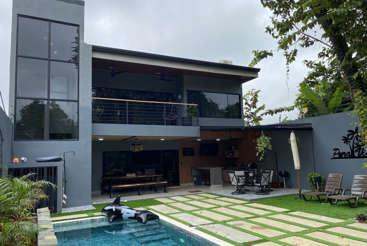 TWO FLOOR PROPERTY WITH THREE BEDROOM AND POOL, IN OJOCHAL CENTER – 0.10 ACRES, Uvita, Costa Rica — photo 2