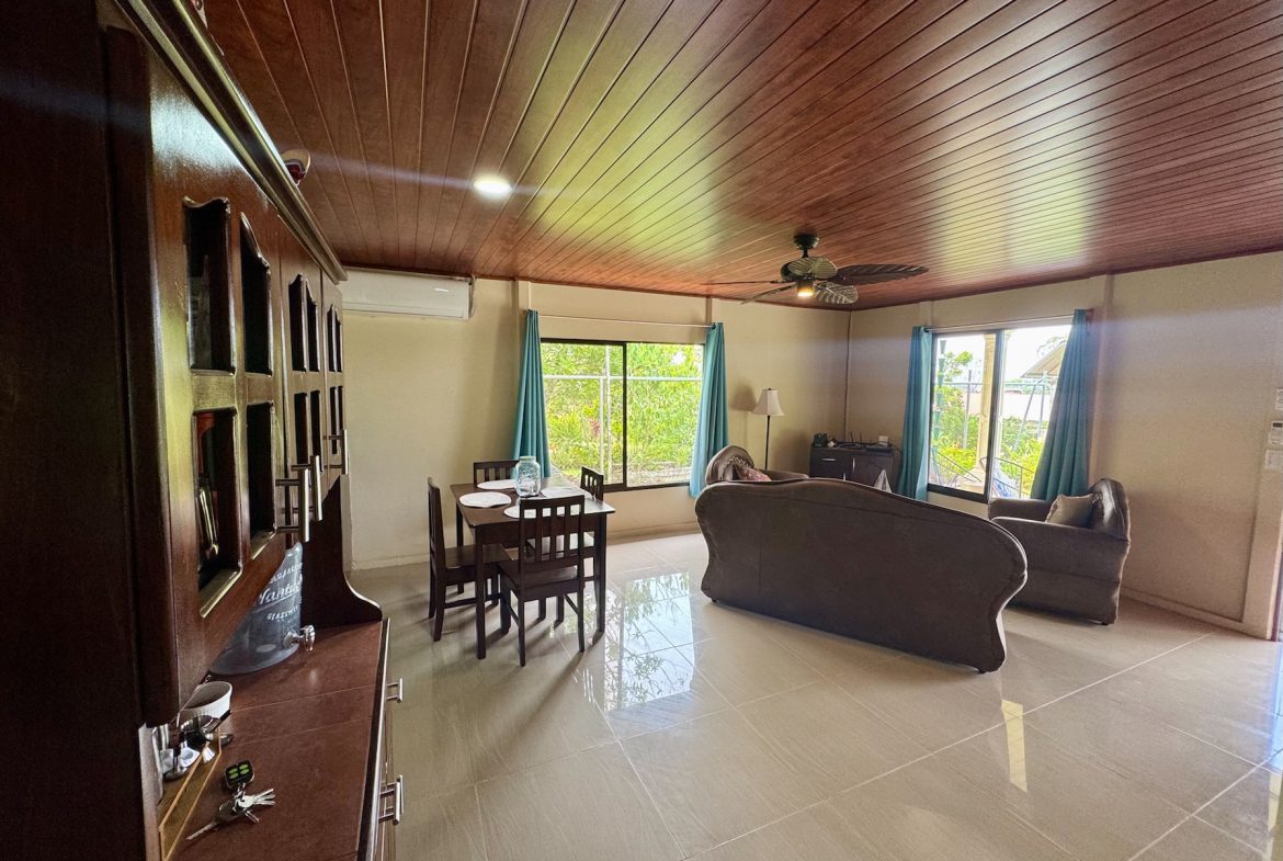 PROPERTY TWO BEDROOM HOME WITH LANDSCAPING VIEWS AND POOL, IN OJOCHAL – 0.22 ACRES, Uvita, Costa Rica — photo 4