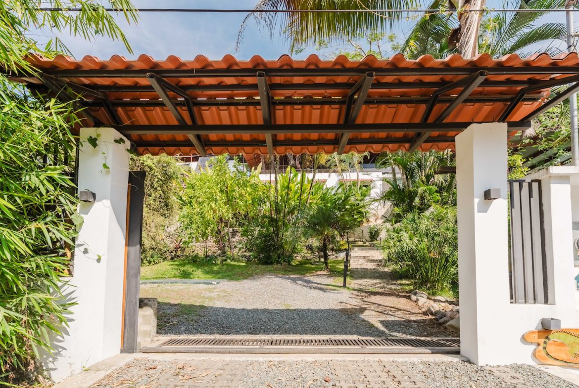 PROPERTY WITH THREE BEDROOM AND POOL IN A GATED COMMUNITY, IN QUEPOS – 0.2 ACRES, Uvita, Costa Rica — photo 4